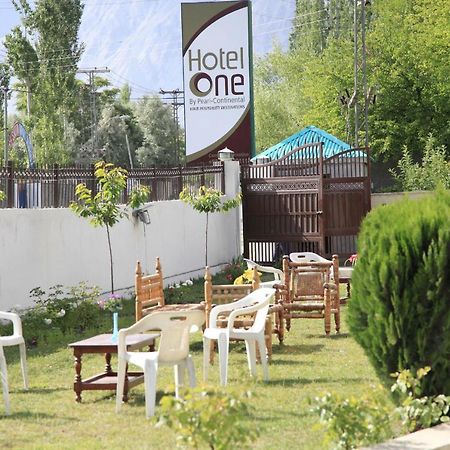 Hotel One Skardu Exteriör bild