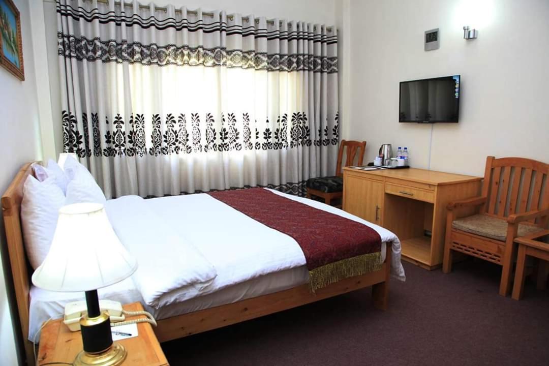 Hotel One Skardu Exteriör bild